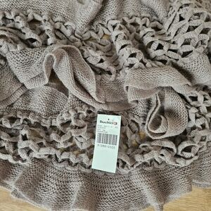 NWT Buckle Gray Open Weave Infinity Scarf